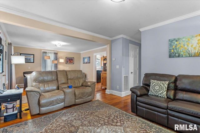 2141 E Watch Avenue, Springfield, IL 62702