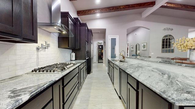 12273 CLIFTON HILL Road, El Paso, TX 79928