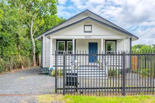 1001 E 40th Street, Houston, TX 77022