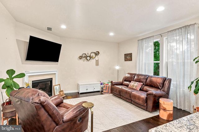 9 MIMOSA CT, Sicklerville, NJ 08081