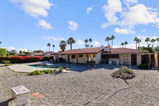 2250 Tamarisk, Palm Springs, CA 92262