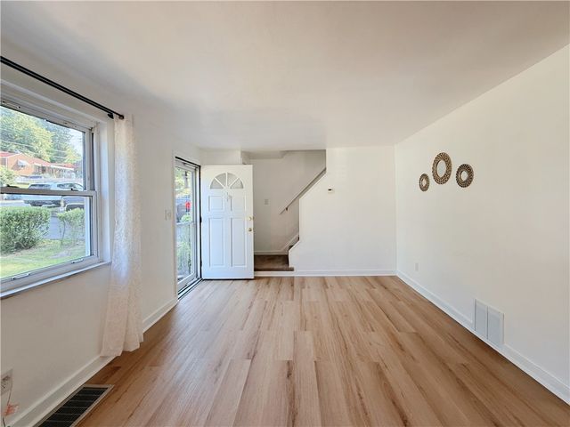 148 Marlow Dr, Penn Hills, PA 15235