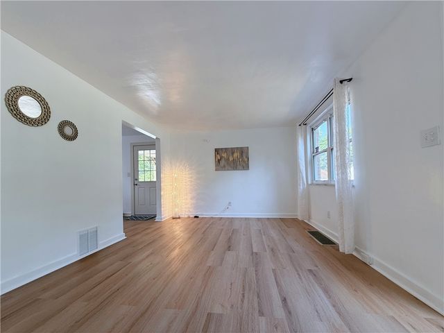 148 Marlow Dr, Penn Hills, PA 15235