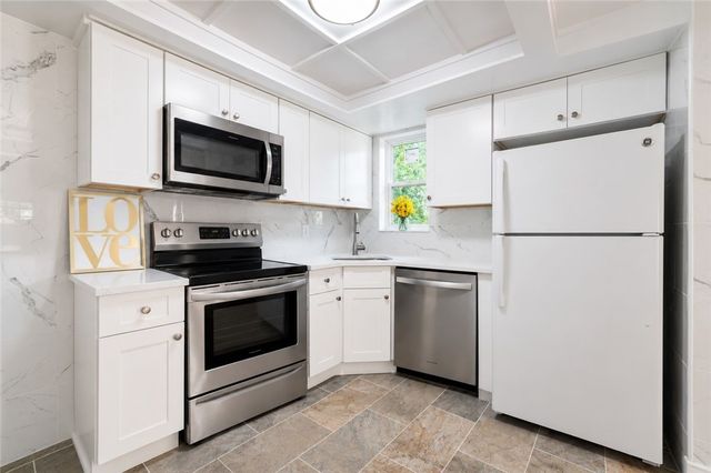 148 Marlow Dr, Penn Hills, PA 15235