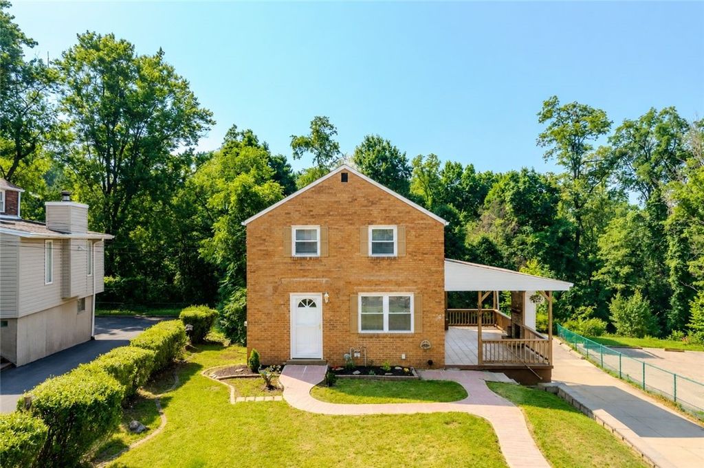 148 Marlow Dr, Penn Hills, PA 15235