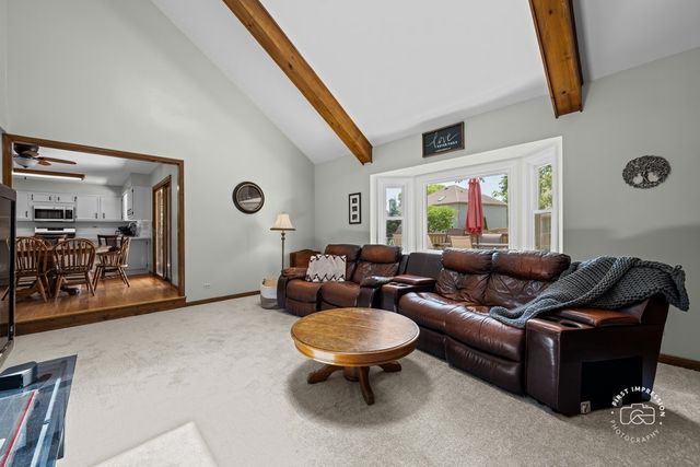 2440 Rio Grande Circle, Naperville, IL 60565