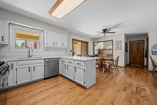 2440 Rio Grande Circle, Naperville, IL 60565