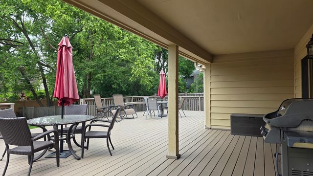 2440 Rio Grande Circle, Naperville, IL 60565
