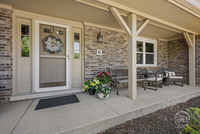 2440 Rio Grande Circle, Naperville, IL 60565