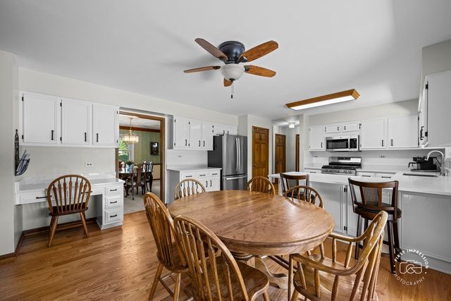 2440 Rio Grande Circle, Naperville, IL 60565