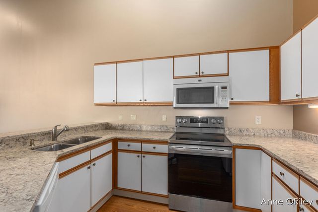 8510 Jasonville Court, Caledonia, MI 49316