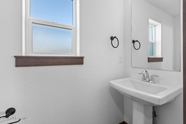 8386 W Splitrail Ave, Rathdrum, ID 83858