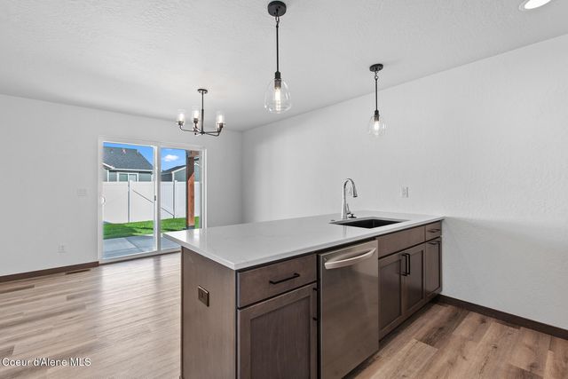 8386 W Splitrail Ave, Rathdrum, ID 83858