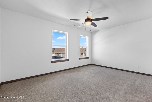 8386 W Splitrail Ave, Rathdrum, ID 83858