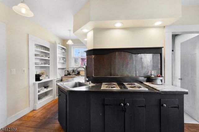 25 Baptist Church Rd, Union Twp., NJ 08827