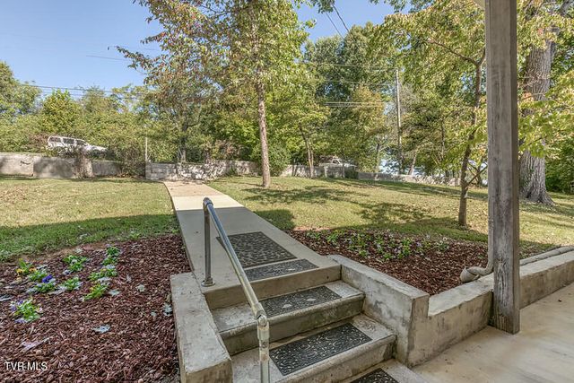 101 South Hickory Circle, Greeneville, TN 37743