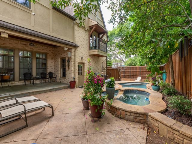 6319 Mccommas Boulevard, Dallas, TX 75214