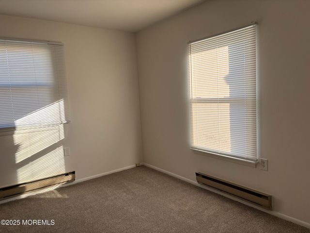 32 Constitution Boulevard, Whiting, NJ 08759