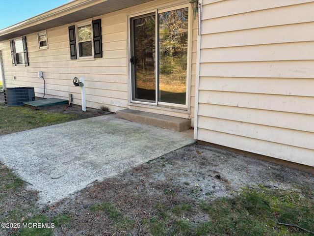 32 Constitution Boulevard, Whiting, NJ 08759