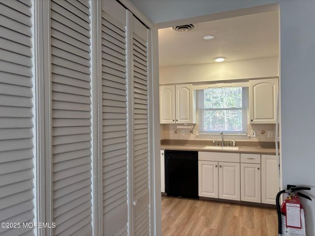 32 Constitution Boulevard, Whiting, NJ 08759