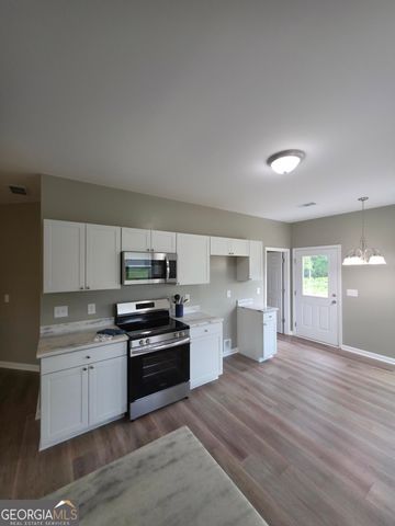 156 Charlotte Circle, Statham, GA 30666