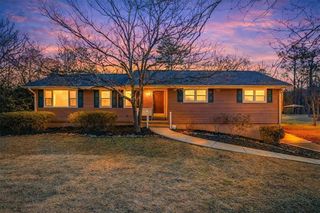 513 Rivercrest Drive, Woodstock, GA 30188