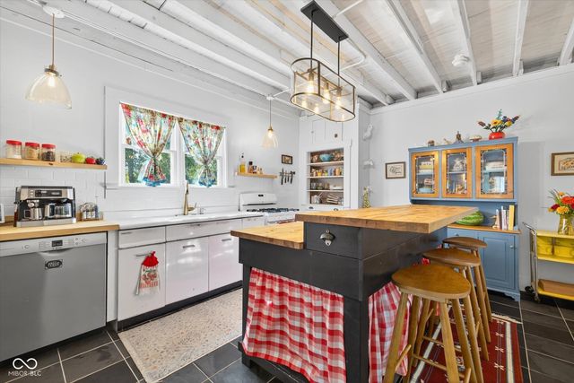 521 S Sale Street, Ellettsville, IN 47429