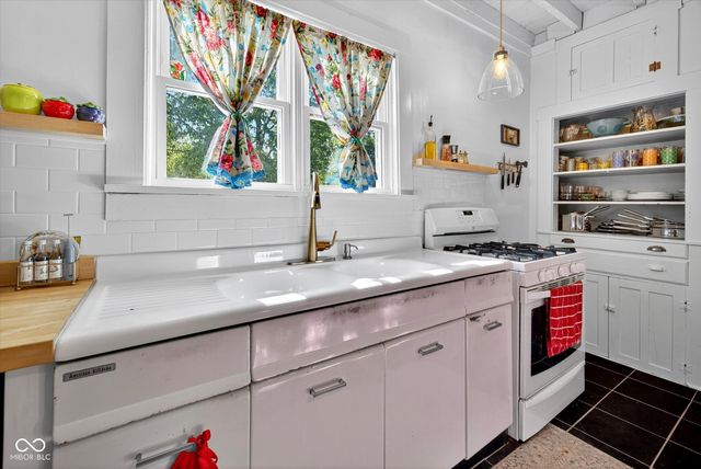 521 S Sale Street, Ellettsville, IN 47429