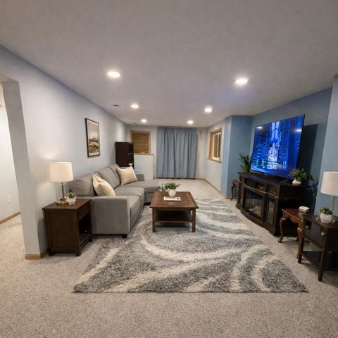 613 Lucky Trail, Mount Horeb, WI 53572