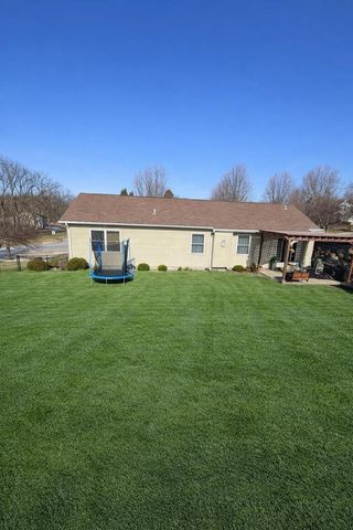 613 Lucky Trail, Mount Horeb, WI 53572