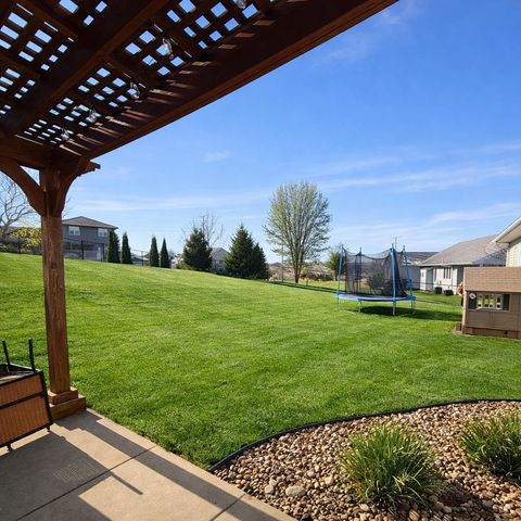 613 Lucky Trail, Mount Horeb, WI 53572