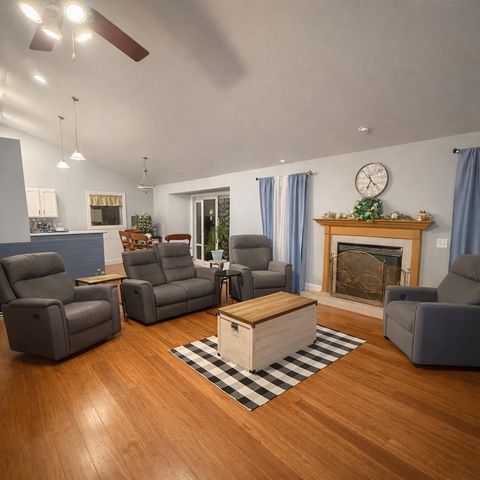 613 Lucky Trail, Mount Horeb, WI 53572
