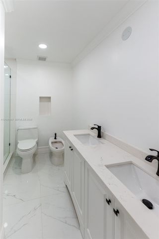 12200 NW 20th Ct, Plantation, FL 33323