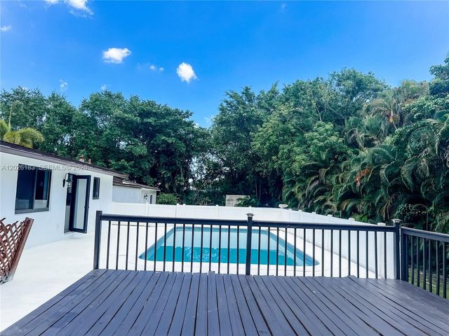 12200 NW 20th Ct, Plantation, FL 33323