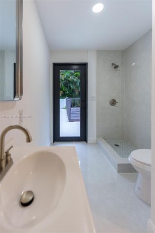 12200 NW 20th Ct, Plantation, FL 33323