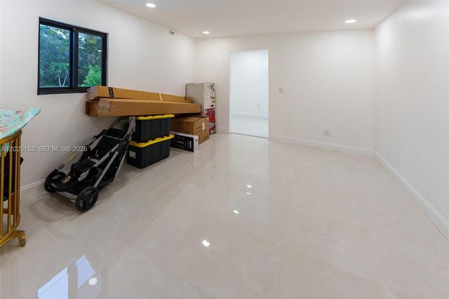 12200 NW 20th Ct, Plantation, FL 33323