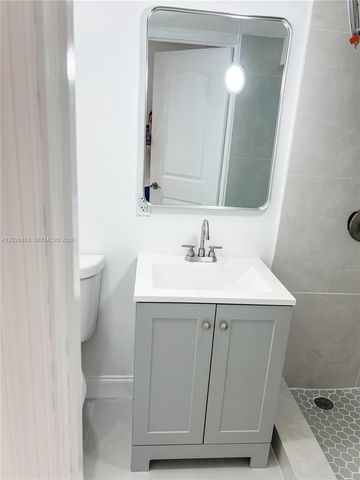 12200 NW 20th Ct, Plantation, FL 33323