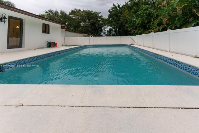12200 NW 20th Ct, Plantation, FL 33323