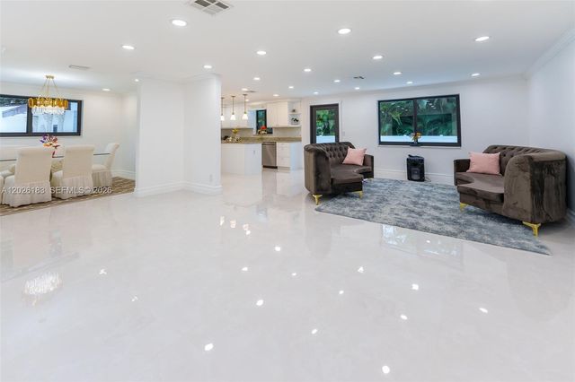 12200 NW 20th Ct, Plantation, FL 33323