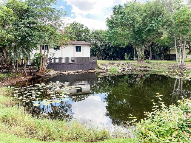 12200 NW 20th Ct, Plantation, FL 33323