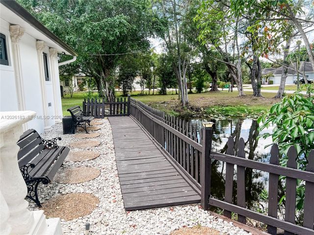 12200 NW 20th Ct, Plantation, FL 33323