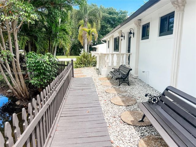 12200 NW 20th Ct, Plantation, FL 33323