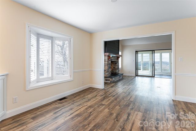 1203 Fleetwood Plaza, Hendersonville, NC 28739