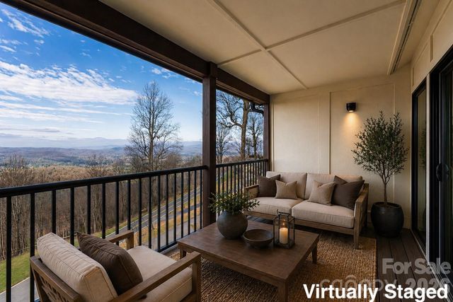 1203 Fleetwood Plaza, Hendersonville, NC 28739