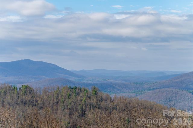 1203 Fleetwood Plaza, Hendersonville, NC 28739
