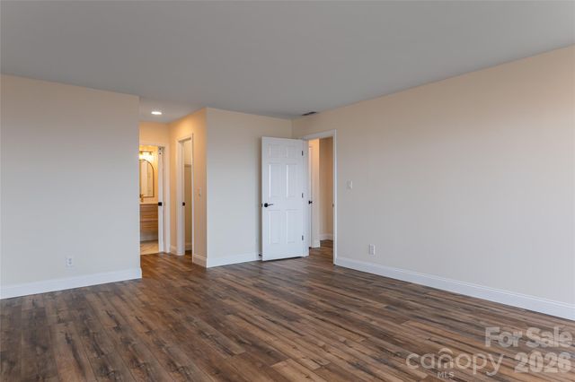 1203 Fleetwood Plaza, Hendersonville, NC 28739