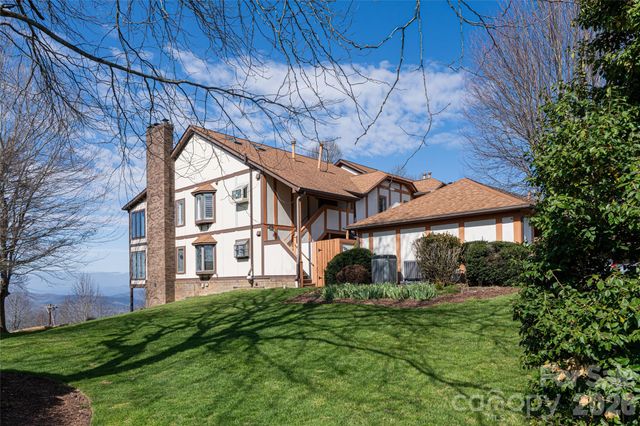 1203 Fleetwood Plaza, Hendersonville, NC 28739