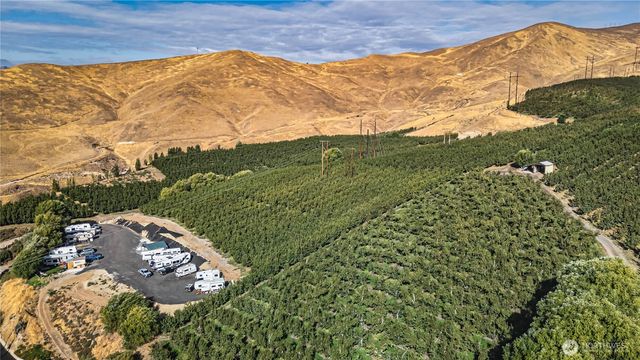 394 Lure Ln, Monitor, WA 98836