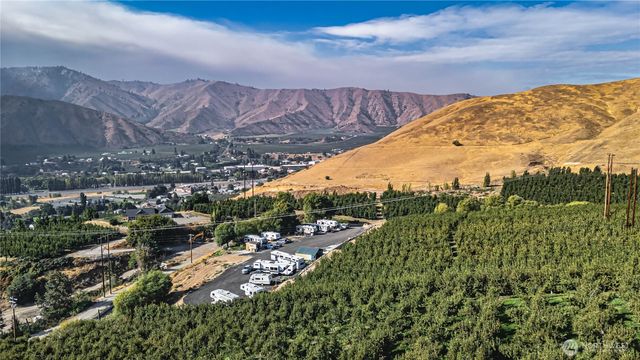 394 Lure Ln, Monitor, WA 98836