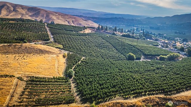 394 Lure Ln, Monitor, WA 98836